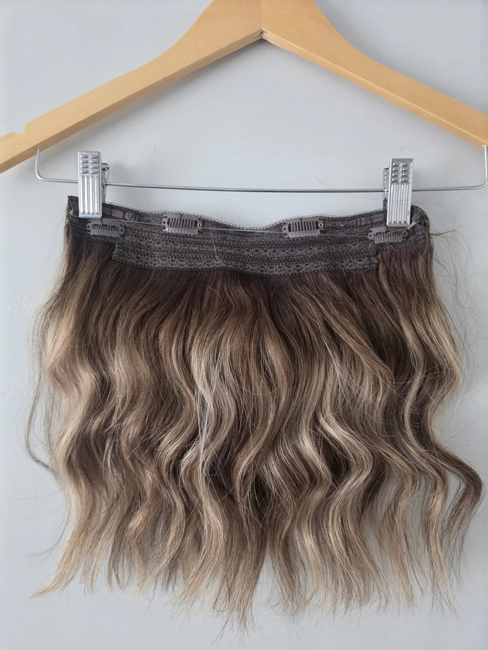 Balayage Chocolate Brown to Honey Blonde Wire Hair Extension